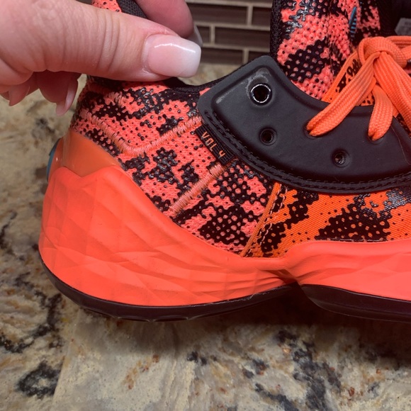 Adidas Hardon volume 4 shoes - Picture 5 of 9